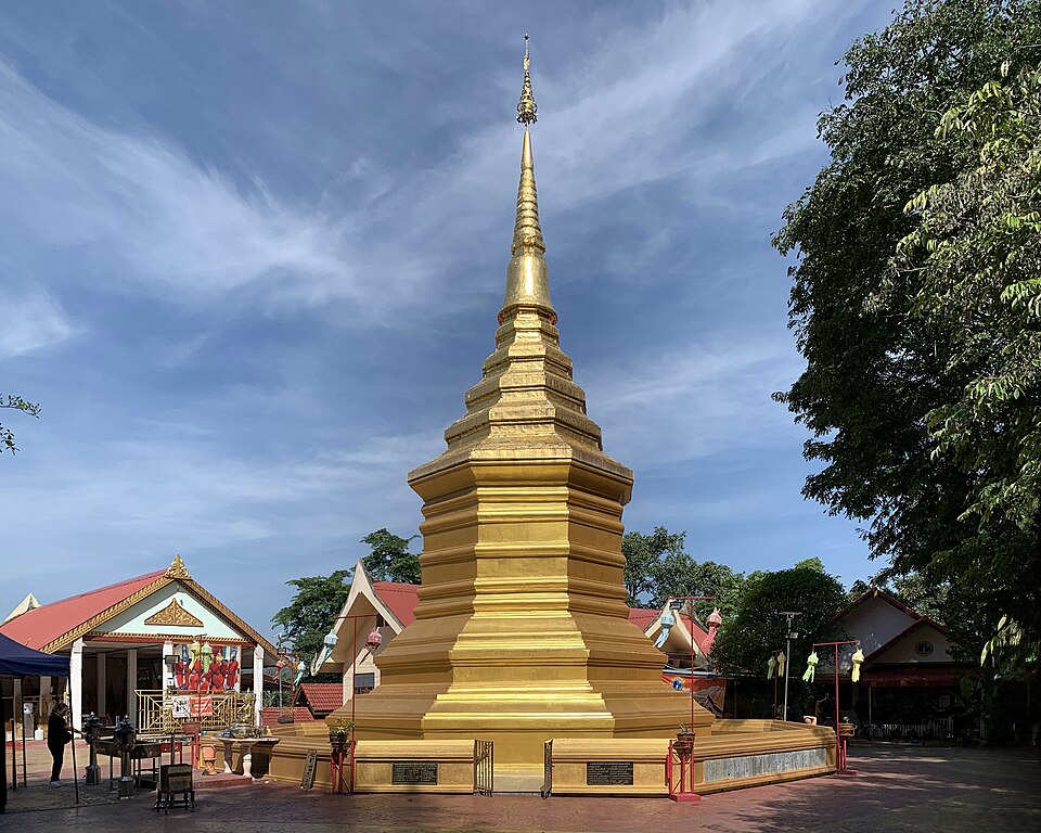 รูปถ่ายของ วัดพระธาตุดอยจอมทอง — วัด-สิ่งศักดิ์สิทธิ์ ในเชียงราย ถ่ายโดย Chainwit. · Photograph of Wat Phra That Doi Chom Thong, Wats & Sacred Places in Chiang Rai, by Chainwit.