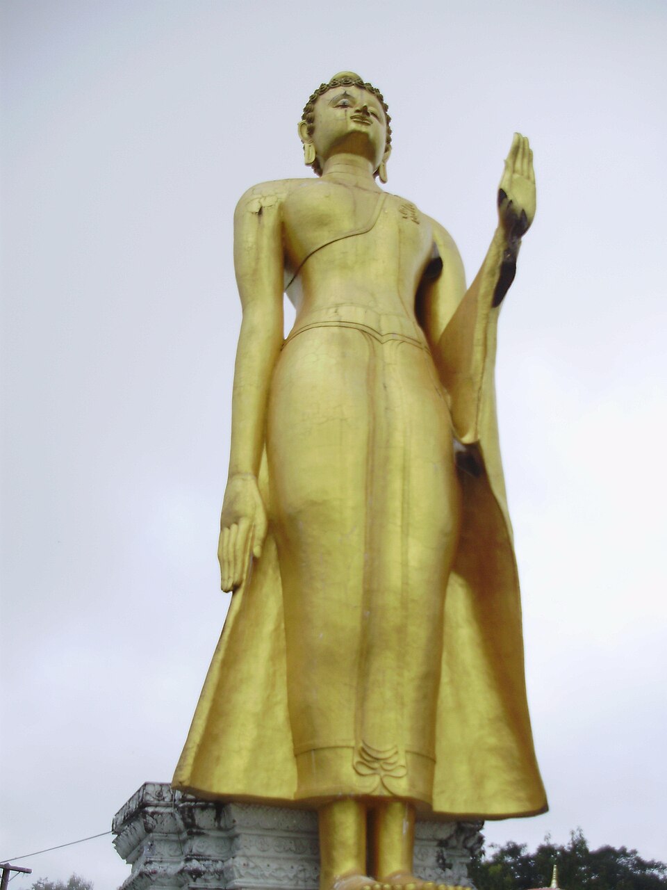 รูปถ่ายของ วัดพระธาตุจอมแว่ — วัด-สิ่งศักดิ์สิทธิ์ ในเชียงราย ถ่ายโดย Sarawut VRW · Photograph of Wat Phra That Chom Wae, Wats & Sacred Places in Chiang Rai, by Sarawut VRW
