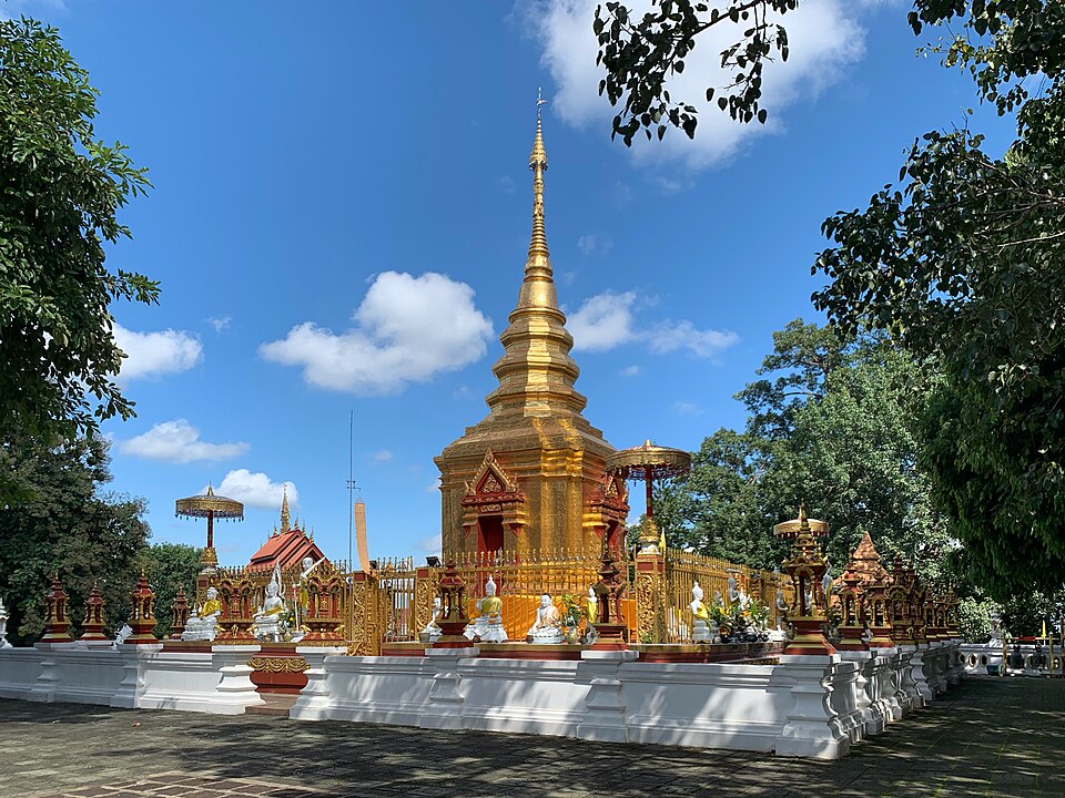 รูปถ่ายของ วัดพระธาตุดอยเวา — วัด-สิ่งศักดิ์สิทธิ์ ในเชียงราย ถ่ายโดย Chainwit. · Photograph of Wat Phra That Doi Wao, Wats & Sacred Places in Chiang Rai, by Chainwit.
