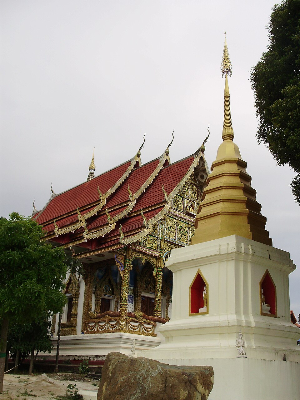 รูปถ่ายของ วัดบ้านแม่อ้อใน — วัด-สิ่งศักดิ์สิทธิ์ ในเชียงราย ถ่ายโดย Sarawut VRW · Photograph of Mae Ao Nai Temple, Wats & Sacred Places in Chiang Rai, by Sarawut VRW